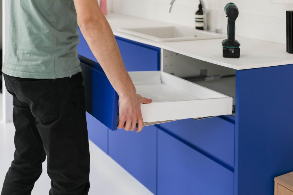 Installation einer Maximera-Schublade von Ikea