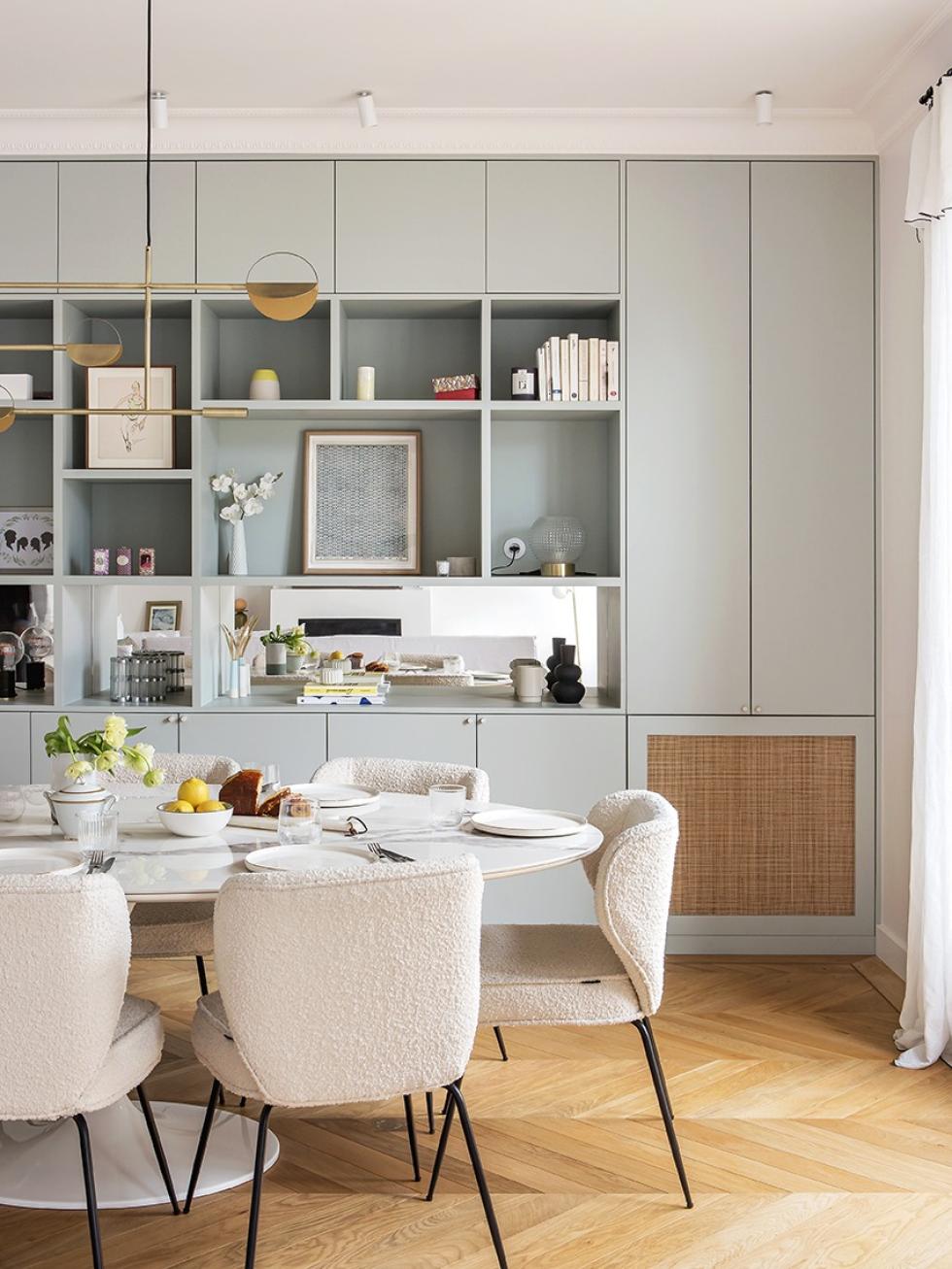 Home Tour: Bibliothek in renovierter Maisonettewohnung