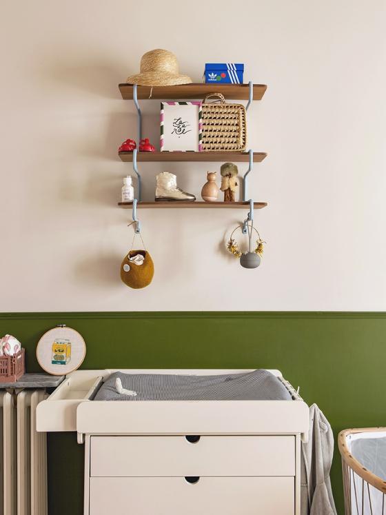 Zimmer von Lisas Sohn, Wickeltisch.