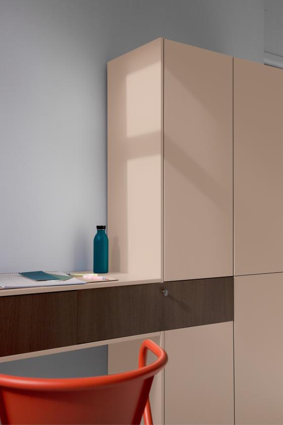 Schreibtischdetail in Beige 03 - Moka