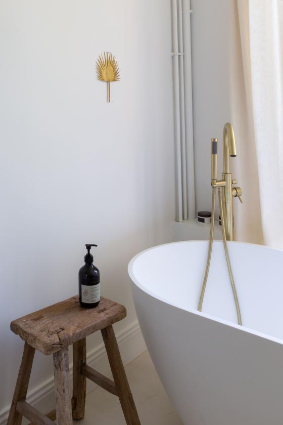 Badezimmer mit gewachstem Beton